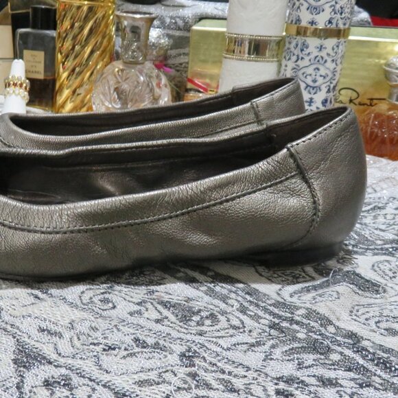 BOGO AGL Black Silverish Leather Cap Toe Ballet Flat Size 8 scrunched slip on 8 - Picture 2 of 13